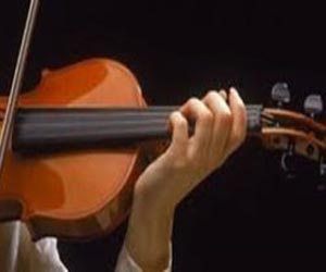   مصر اليوم - حبس عازف الكمان المُتَّهم بذبح زوجته 15 يومًا